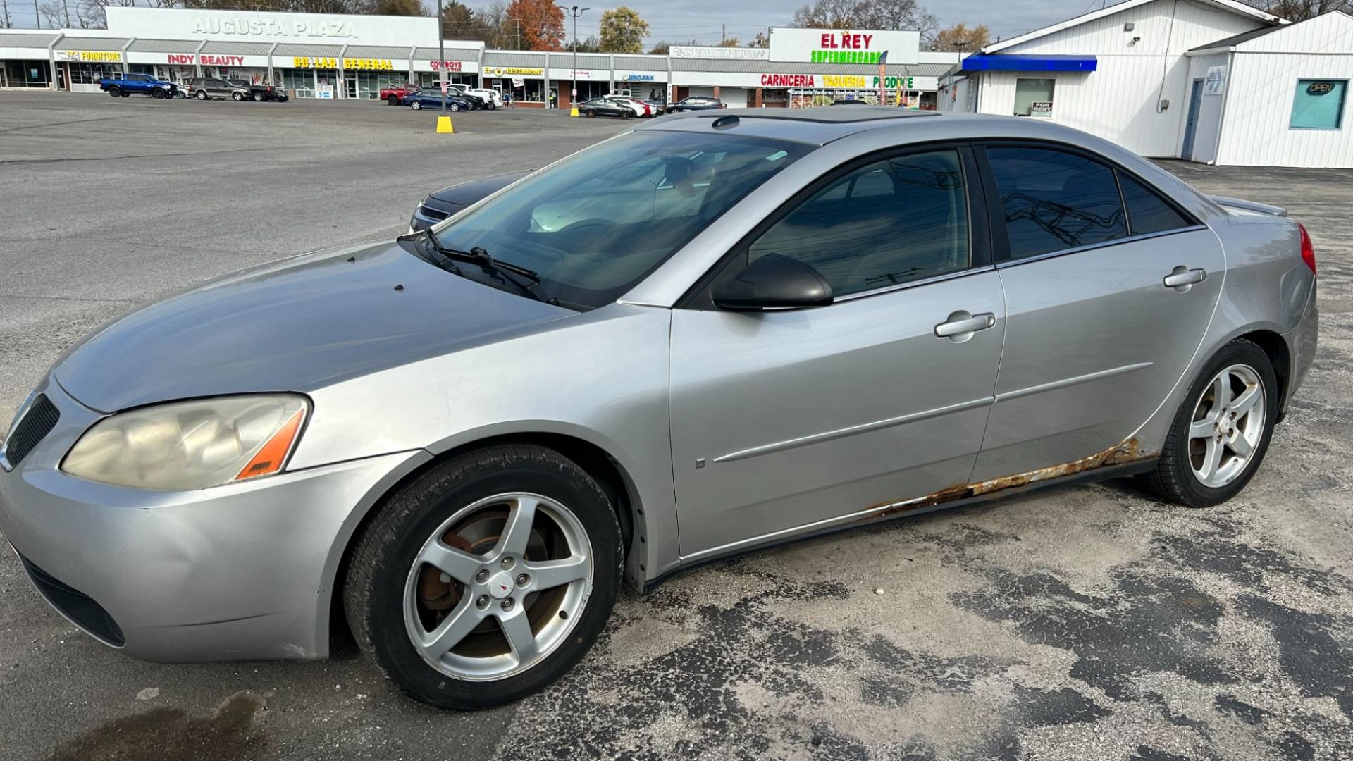 2008 GRAY /GRAY Pontiac G6 (1G2ZG57N984) , located at 2710A Westlane Rd., Indianapolis, IN, 46268, (317) 291-2000, 39.885670, -86.208160 - Photo#3